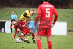 Kreisliga - Saison 2026/27 - SV Zuchering - FC Hitzhofen/Oberzell - Felix Held rot Zuchering - Lennart Staib gelb Hitzhofen/Oberzell -  Foto: Meyer Jürgen