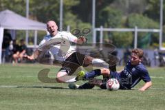 Kreisklasse - Saison 2024/25- TSV Gaimersheim II - TSV Etting  - Moritz Heckl weiss Gaimersheim - Sascha Depner blau Etting - Foto: Meyer Jürgen