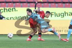 3. Liga; FC Ingolstadt 04 - FC Viktoria Köln; Zweikampf Kampf um den Ball Marcel Costly (22, FCI) Handle Simon (7 VK)