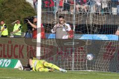 Toto-Pokal; Finale; FV Illertissen - FC Ingolstadt 04; Elfmeterschießen, Tor gegen Ingolstadt, Torwart Marius Funk (1, FCI)