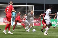 3. Liga; FC Viktoria Köln - FC Ingolstadt 04; Zweikampf Kampf um den Ball Tobias Bech (11, FCI) Mike Wunderlich (8 Köln)