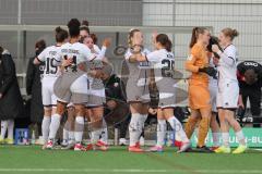 2. Bundesliga Frauen - Saison 2025/26 - FC Ingolstadt 04 Frauen - FSV Mainz - Abklatschen vor dem Spiel - XXXXX - Foto: Meyer Jürgen