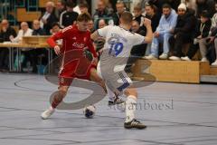 Lotto Bayern Hallencup - Lindenkreuzhalle Saison 2024/25 - FC Deisenhofen - Türk SV Ingolstadt - Fabian Meyer weiss Deisenhofen - Aurel Kuqanaj rot Türk SV Ing. - Foto: Meyer Jürgen