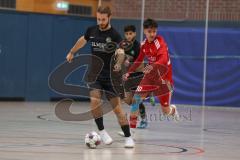 Hallenturnier MTV Ingolstadt - Saison 2025/26 - Türkisch SV Ingolstadt - SV Manching - Daniel Schweiger schwarz Manching - Ahmet Altay rot Türkisch - Foto: Meyer Jürgen