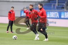 3. Liga; SV Wehen Wiesbaden - FC Ingolstadt 04; vor dem Spiel Yannick Deichmann (20, FCI) Pascal Testroet (37, FCI)