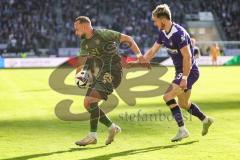 3. Liga; Erzgebirge Aue - FC Ingolstadt 04; Zweikampf Kampf um den Ball David Kopacz (29, FCI) Rosenlöcher Linus (29 Aue)