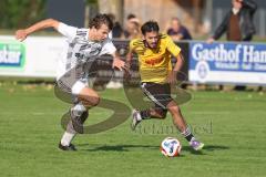Kreisliga - Saison 2025/26- TSV Lichtenau - TSV Hohenwart - Jeton Jashari gelb Lichtenau - Dominik Mulock weiss Hohenwart - Foto: Meyer Jürgen