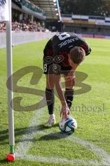 3.Liga - Saison 2023/2024 - SC Verl - FC Ingolstadt 04 - Benjamin Kanuric (Nr.8 - FCI) beim Eckball -  - Foto: Meyer Jürgen