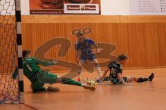 Hallenturnier Gaimersheim - Saison 2025/26 - TSV Gaimersheim - DJK Ingolstadt - Benno Hanslian blau DJK  - Benedikt Leixner Torwart Gaimersheim - Jan Jahnsmüller schwarz Gaimersheim - Foto: Meyer Jürgen