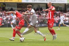 3. Liga; Energie Cottbus - FC Ingolstadt 04; Zweikampf Kampf um den Ball Tim Heike (9, FCI) Engelhardt Erik (18 EC) Hasse Tobias (14 EC)