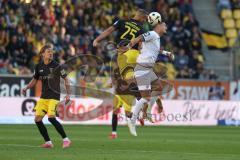 3. Liga - Saison 2024/25 - Alemannia Aachen - FC Ingolstadt 04  - Lamar Yarbrough (Nr.25 - Alemannia Aachen) - Maximilian Dittgen (Nr.10 - FCI) - Foto: Meyer Jürgen