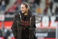 3. Liga; FC Ingolstadt 04 - Energie Cottbus; Cheftrainerin Sabrina Wittmann (FCI) vor dem Spiel