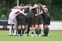 Bezirksliga - Saison 2025/26 - FC Gerolfing - TSV Gaimersheim -  Die Mannschaft bildet einen Kreis vor dem Spiel -  - XXXXX - Foto: Meyer Jürgen
