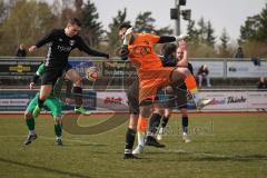 Kreisklasse - Saison 2025/26- TSV Gaimersheim II - SV Lippertshofen - Denis Janjic schwarz Gaimersheim - Nico Moser schwarz Gaimersheim -  Dominik Telli TW Lippertshofen- Foto: Meyer Jürgen