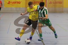 Lotto Bayern Hallencup - Lindenkreuzhalle Saison 2024/25 - FC Hitzhofen - SV Manching - Felix Bogner gelb Hitzhofen - Rayen Kouki grün Manching - Foto: Meyer Jürgen