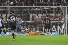 3. Liga; TSV 1860 München - FC Ingolstadt 04; Torwart Boevink Pelle (26 FCI) blockt den Ball, Torchance Lukas Fröde (34, FCI) Felix Keidel (43, FCI) Philipp David (8 TSV)