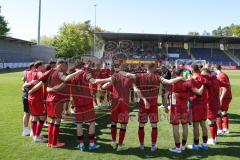3. Liga - Saison 2025/26 - TSG Hoffenheim II - FC Ingolstadt 04  -  Die Mannschaft bildet einen Kreis nach dem Spiel -  - XXXXX - Foto: Meyer Jürgen