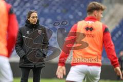 3. Liga; Hannover 96 II - FC Ingolstadt 04; vor dem Spiel Cheftrainerin Sabrina Wittmann (FCI)