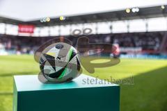 3. Liga; FC Ingolstadt 04 - TSV 1860 München; vor dem Spiel offizielle Spielball 3. Liga