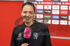 3. Liga; FC Ingolstadt 04 - Alemannia Aachen; vor dem Spiel Cheftrainerin Sabrina Wittmann (FCI) Interview