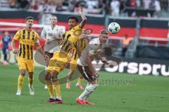 3. Liga; FC Ingolstadt 04 - Alemannia Aachen; Zweikampf Kampf um den Ball Lars Lokotsch (13, FCI) Joel da Silva Kiala (37 AA) Danilo Wiebe (28 AA)