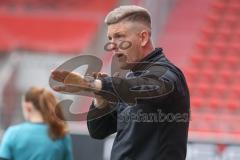 2. Bundesliga Frauen - Saison 2024/25 - FC Ingolstadt 04 Frauen - SV Weinberg - Cheftrainer Benjamin Stolte (FCI Frauen) - XXXXX - Foto: Meyer Jürgen