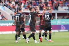 3. Liga; FC Ingolstadt 04 - FC Hansa Rostock; Tor Jubel Treffer Pascal Testroet (37, FCI) trifft unverhofft ins Tor Max Besuschkow (17, FCI) Max Dittgen (10, FCI) Dennis Borkowski (7, FCI) Niclas Dühring (18, FCI) Herz