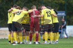 Kreisliga- Saison 2024/25- TSV Ober./Unterh.stadt - FC Hitzhofen /Oberzell -  - Hitzhofen bildet einen Kreis vor dem Spiel - XXXXX - Foto: Meyer Jürgen