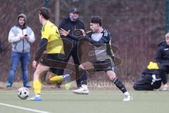 Freundschaftsspiel - Saison 2025/26 - TSV Ober./Unterhaunstadt -  TSV Neustadt  - Matthias Brandl gelb Neustadt - Angelo Boharu grau Oberh.stadt - Foto: Meyer Jürgen