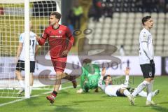 3. Liga; SSV Ulm - FC Ingolstadt 04; Tor Jubel Treffer 0:1 Julian Kügel (29, FCI) Torwart Schmitt Max (1 Ulm) Seegert Marcel (21 Ulm)