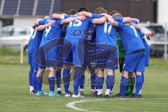 Kreisklasse - Saison 2025/26- TSV Großmehring - ST Scheyern - Großmehring bildet einen Kreis vor dem Spiel - XXXXX - Foto: Meyer Jürgen