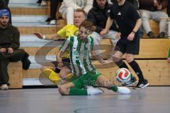 Lotto Bayern Hallencup - Saison 2024/25 - SV Manching - FC Hitzhofen/Oberzell- Daniel Schweiger grün Manching - Nico Seitz gelb Hitzhofen - Foto: Meyer Jürgen