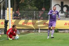 Toto-Pokal; SV Wacker Burghausen - FC Ingolstadt 04; Ognjen Drakulic (30, FCI) scheitert an Torwart Marcel Brinkmann (22 SVWB)