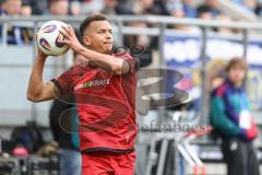 3. Liga; 1. FC Saarbrücken - FC Ingolstadt 04; Einwurf Marcel Costly (22, FCI)