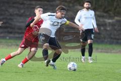 Kreisklasse - Saison 2024/25- SV Zuchering - FC Wackerstein/Dünzing - Leander Friedl rot Zuchering - Feyyaz Balaban weiss Wackerstein - Foto: Meyer Jürgen