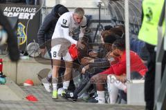 2024_1_27 - 3. Liga - Saison 2023/24 - 1. FC Saarbrücken - FC Ingolstadt 04 -  - Benjamin Kanuric (Nr.8 - FC Ingolstadt 04) beim abklatschen -  - XXXXX - Foto: Meyer Jürgen