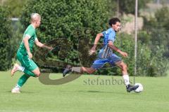 Kreisklasse - Saison 2024/25- SV Lippertshofen - SV Stammham  - Zakaria El Wardi blau Stammham - Florian Hiss grün Lippertshofen - Foto: Meyer Jürgen