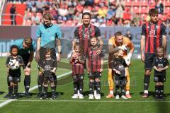 3. Liga - Saison 2024/25 - FC Ingolstadt 04 - SV Wehen Wiesbaden - Pascal Testroet (Nr.37 - FCI)  -  - einlaufen - Foto: Meyer Jürgen