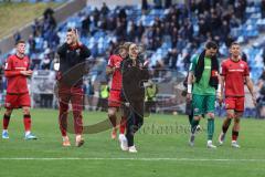 3. Liga; 1. FC Saarbrücken - FC Ingolstadt 04; Niederlage, hängende Köpfe 1:0 Spieler bedanken sich bei den Fans. Cheftrainerin Sabrina Wittmann (FCI) Lukas Fröde (34, FCI) Torwart Kai Eisele (25, FCI) Marcel Costly (22, FCI) Max Plath (14 FCI) Gustav Chr