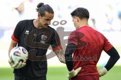 3. Liga; MSV Duisburg - FC Ingolstadt 04; vor dem Spiel Torwart-Trainer Arvid Schenk  (FCI) Torwart Markus Ponath (1, FCI)