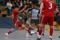 Lotto Bayern Hallencup - Saison 2024/25 - Türkisch SV Ingolstadt - TSV Ober./Unterhaunstadt- Nikola Kamenjasevic grau Ober./Unterhaunstadt  - Ahmet Altay rot Türkisch - Foto: Meyer Jürgen