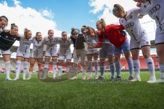 2. Bundesliga Frauen - Saison 2024/25 - FC Ingolstadt 04 Frauen - SV Weinberg -  Die Mannschaft bildet einen Kreis vor dem Spiel -  - XXXXX - Foto: Meyer Jürgen