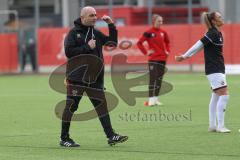 2. Bundesliga Frauen - Saison 2024/25 - FC Ingolstadt 04 Frauen - FC Bayern München - Trainer Alexander Zvonc FCI beim warm machen - XXXXX - Foto: Meyer Jürgen