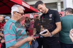 Saisoneröffnung; 3. Liga; FC Ingolstadt 04 am Audi Sportpark; Autogrammstunde nach der Vorstellung, Lukas Fröde (34, FCI)