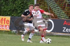 Kreisklasse - Saison 2024/25- Türk SV Ingolstadt - SV Stammham-  - Enis Kuqanaj weiss Türkisch - Jonas Korn schwarz Stammham - Foto: Meyer Jürgen