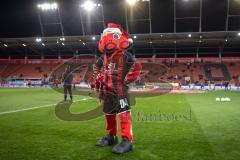 3. Liga; FC Ingolstadt 04 - Energie Cottbus; vor dem Spiel Schanzi Maskottchen Nikolausmütze