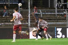 3. Liga; FC Viktoria Köln - FC Ingolstadt 04; Zweikampf Kampf um den Ball Davide Sekulovic (33, FCI) Ronstadt Frank (34 VK)