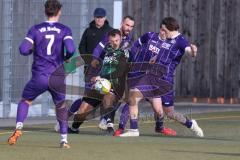 Freundschaftsspiel - Saison 2025/26- TSV Gaimersheim - VFR Neuburg - Denis Janjic (Nr.31 - TSV Gaimersheim) - Maximilian Christl lila Neuburg dahinter - Sandi Omanovic lila Neuburg rote Schuhe  - Razvan Burla lila Neuburg weisse Schuhe - Foto: Meyer Jürge