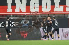 3. Liga; FC Ingolstadt 04 - SC Verl; Tor Jubel Treffer 0:1 Steczyk Dominik (11 Verl)  mit Mhamdi Oualid (20 Verl) Gayret Timur (30 Verl)