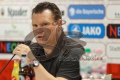 3. Liga; Rot-Weiss Essen - FC Ingolstadt 04; Interview Pressekonferenz Cheftrainer Uwe Koschinat (RWE)